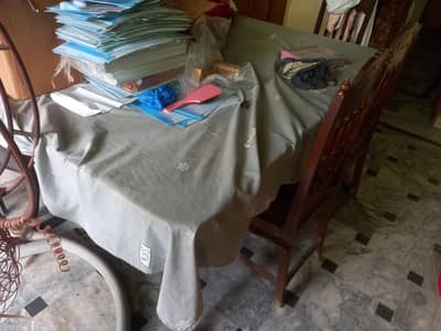 Dinning table full size solid wood