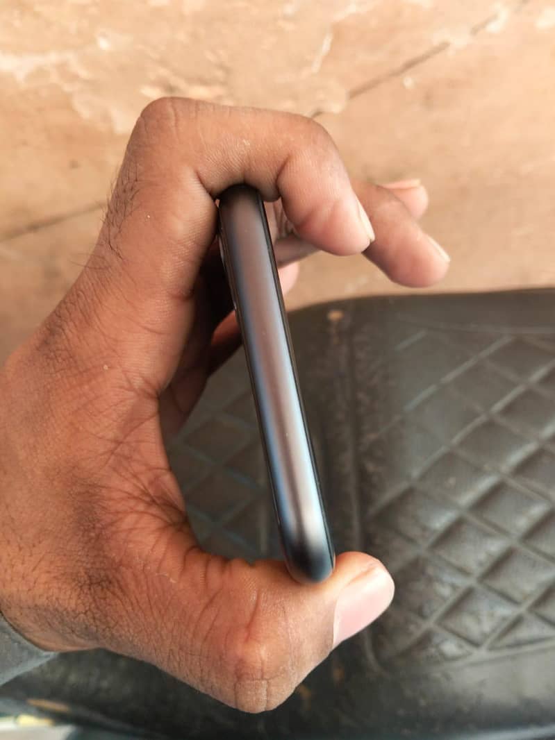 Apple iPhone 11 9