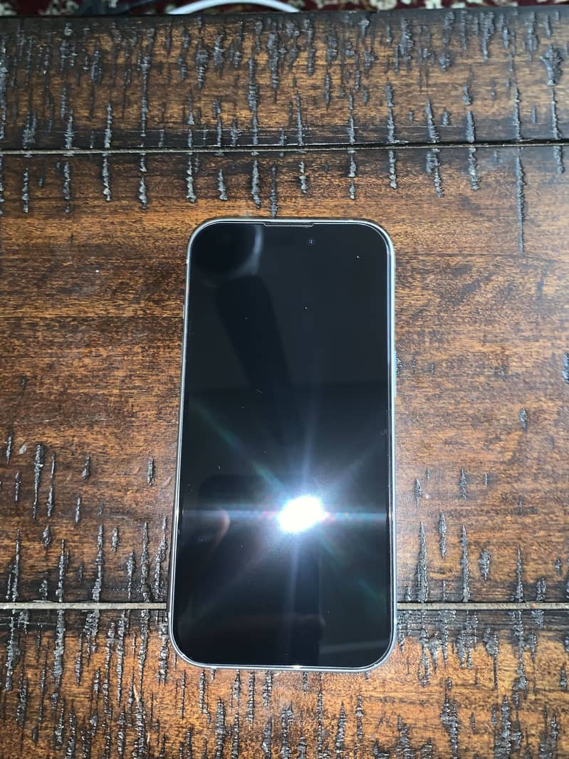 Apple iPhone 15 4