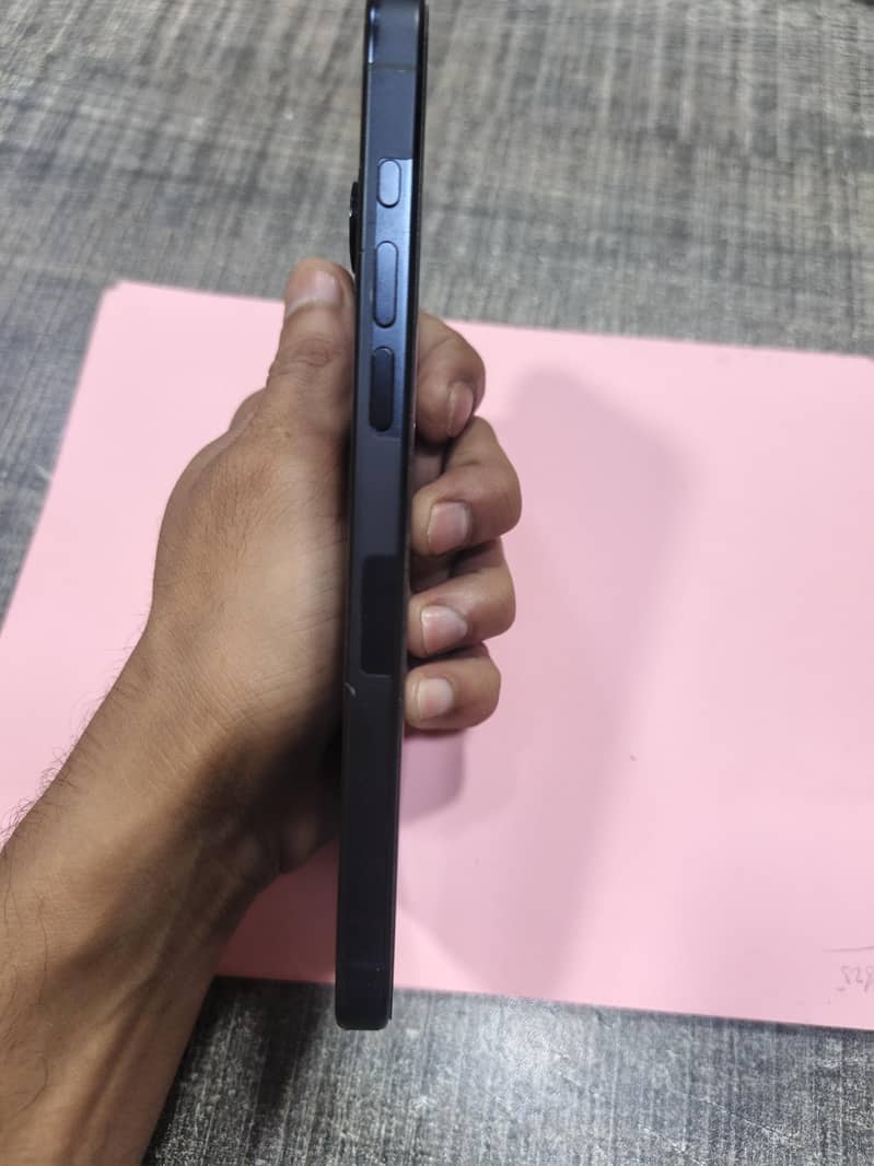 Apple iPhone 15 Pro Max 1