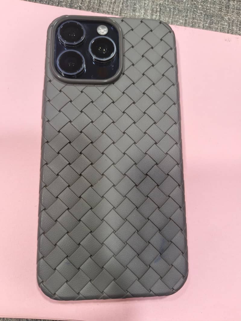 Apple iPhone 15 Pro Max 5