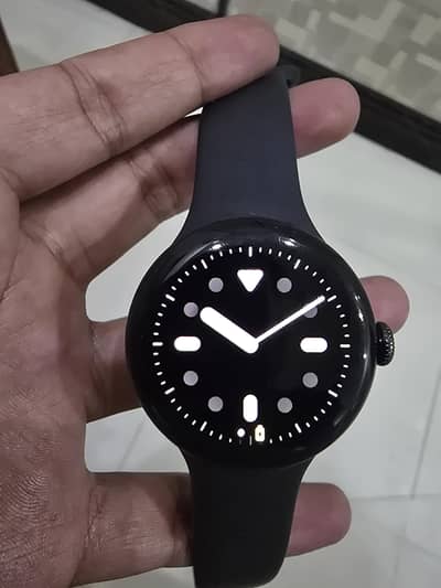 Google Pixel watch 2.  slightly used with charger only