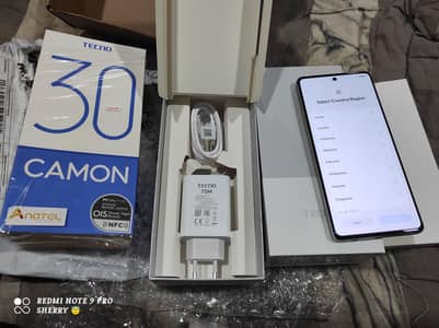 Tecno CAMON 30