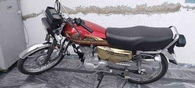 Honda 125 Gold edition