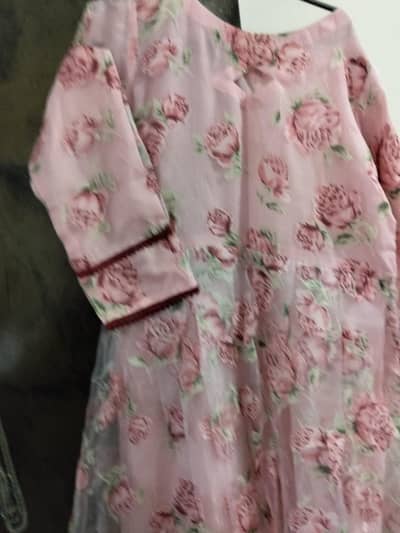  Beautiful Maxi Dress for Sale – Used (Excellent Condition)