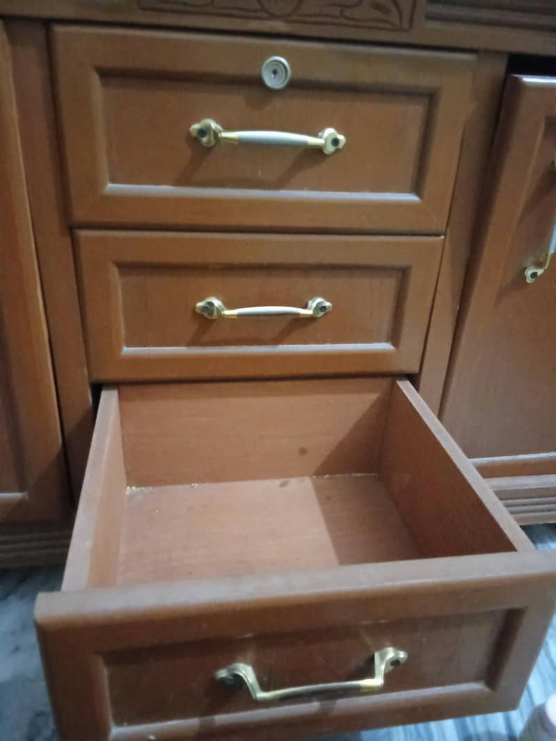 Dressing table 1