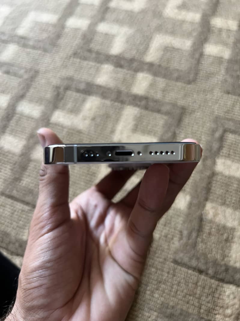 Iphone 14 pro 5
