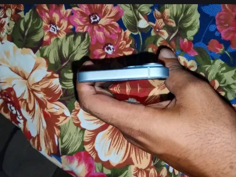 Apple iPhone 15 0
