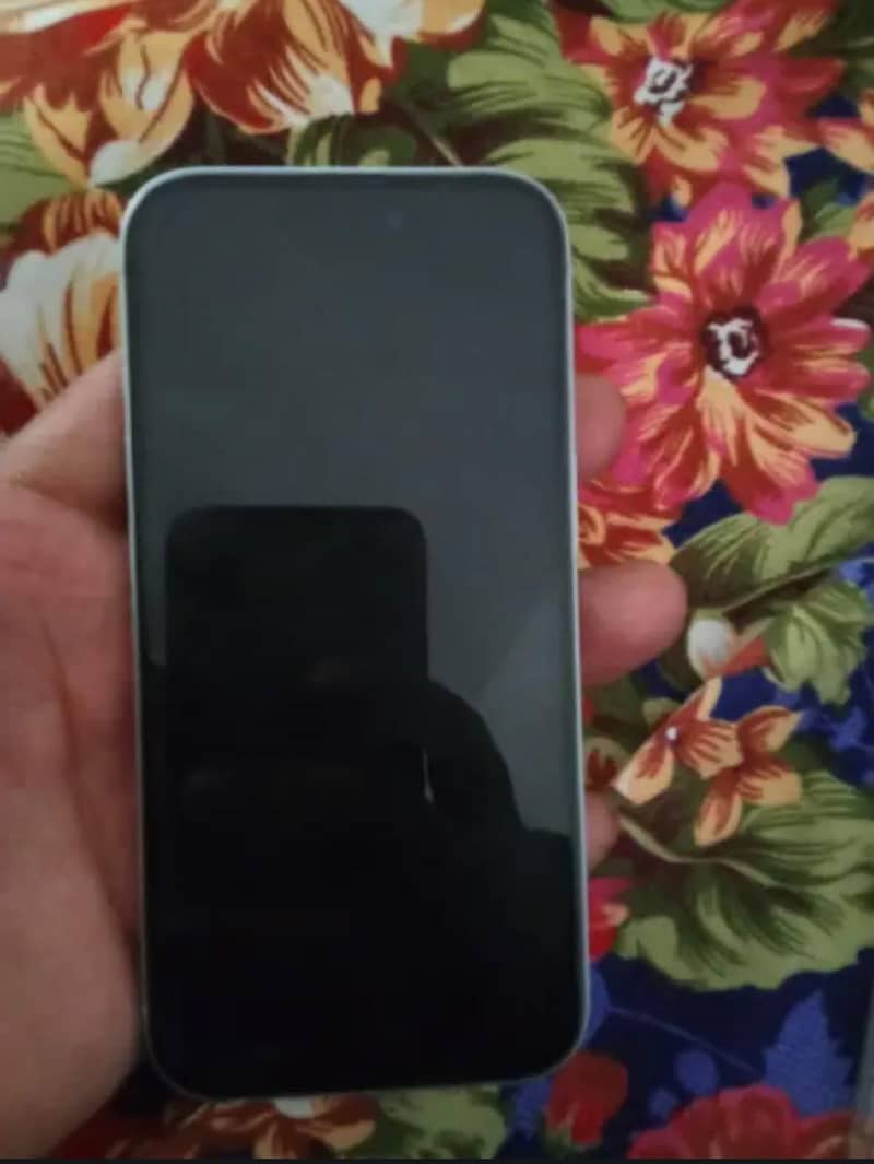 Apple iPhone 15 3
