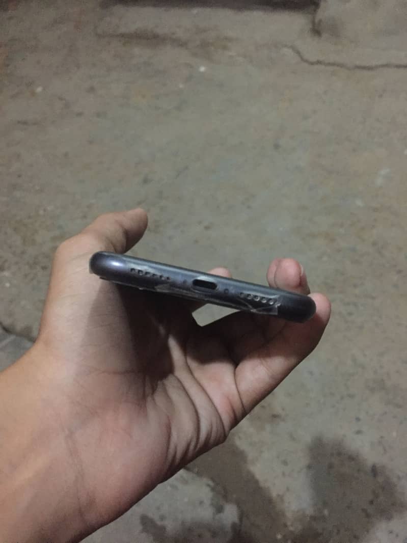 Apple iPhone 11 2