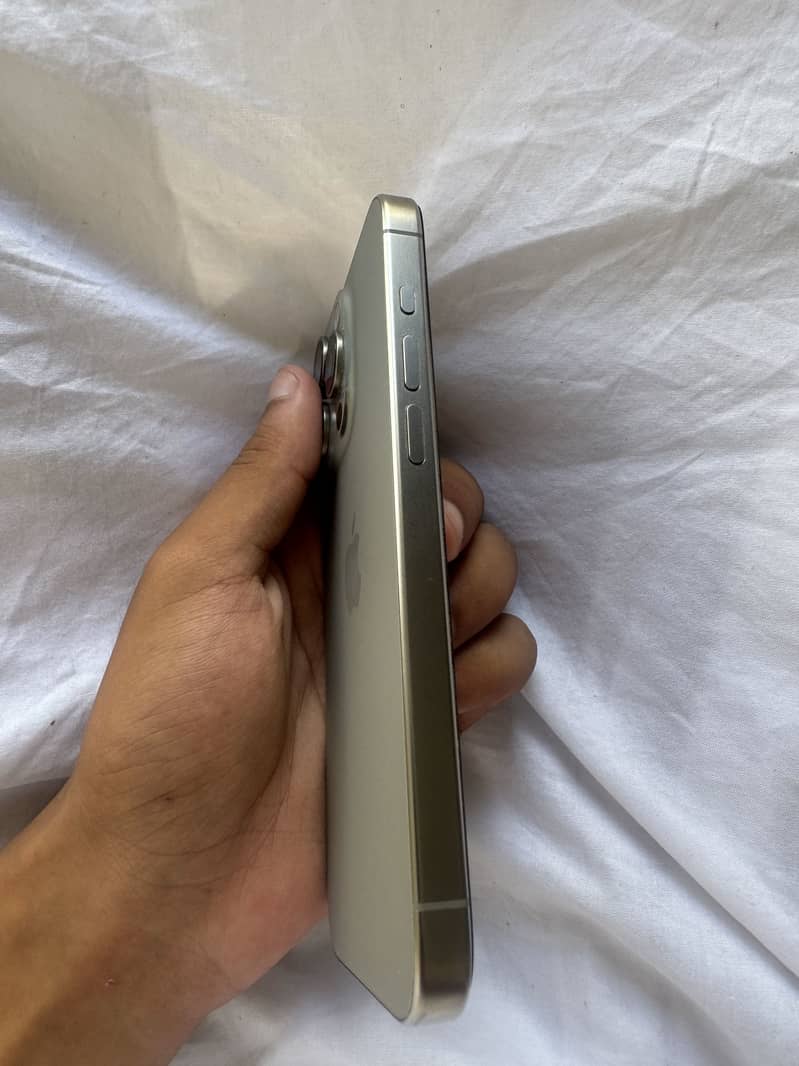 Apple iPhone 15 Pro 5