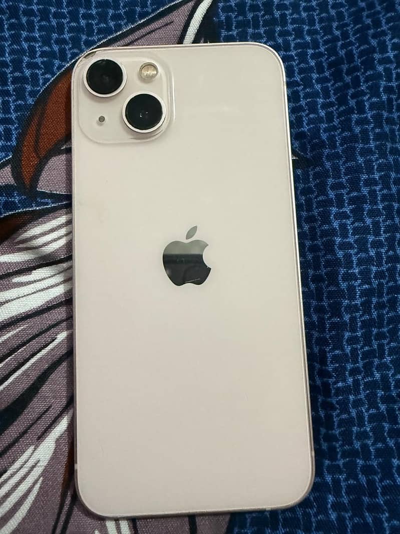 Apple iPhone 13 4