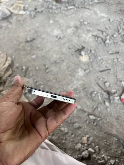 Vivo Y100