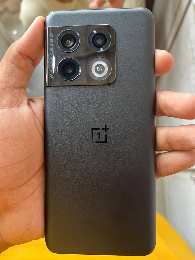One Plus 10 Pro 3