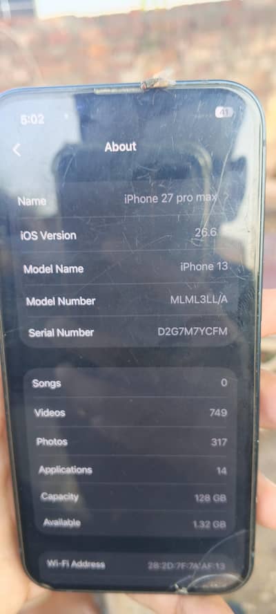 Apple iPhone 13