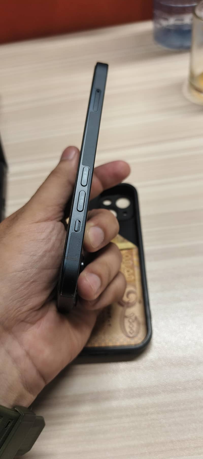 iPhone 14 3