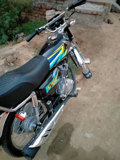 honda 125 condition 10/10 urgent sale