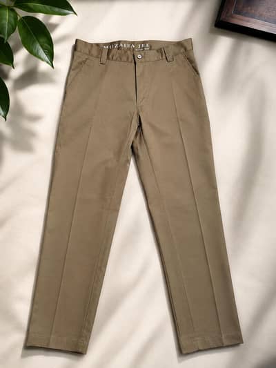 Premium Khaki Chino Pants – Excellent Condition
