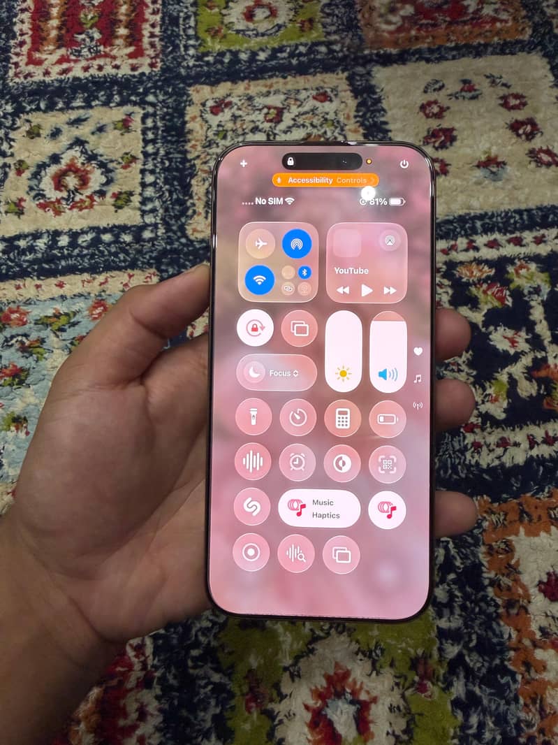 Apple iPhone 16 Pro Max 6
