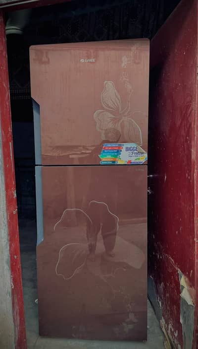 Gree large size fridge