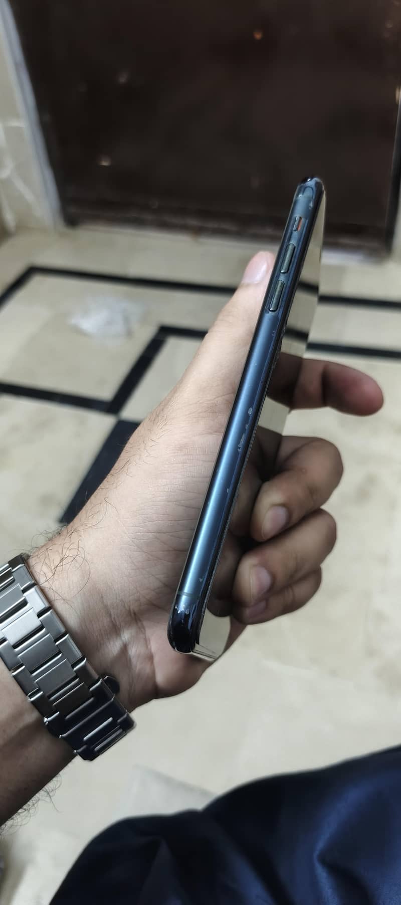 Apple iPhone 11 Pro Max 4