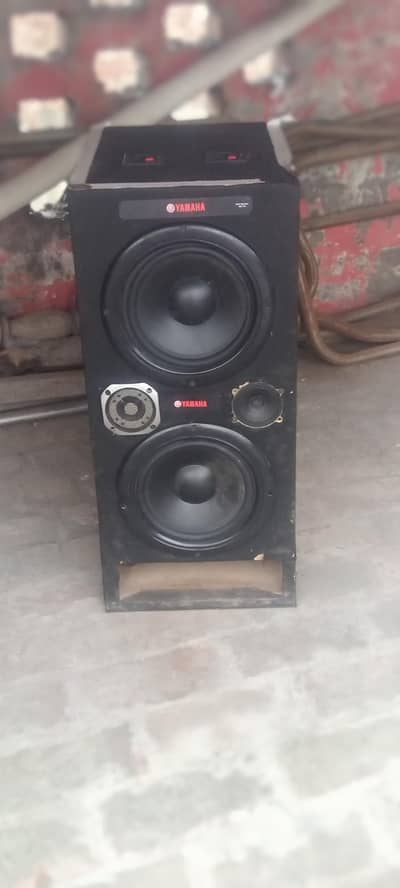 Yamaha woofer 1 100w 2 50w with amplifier stereo system