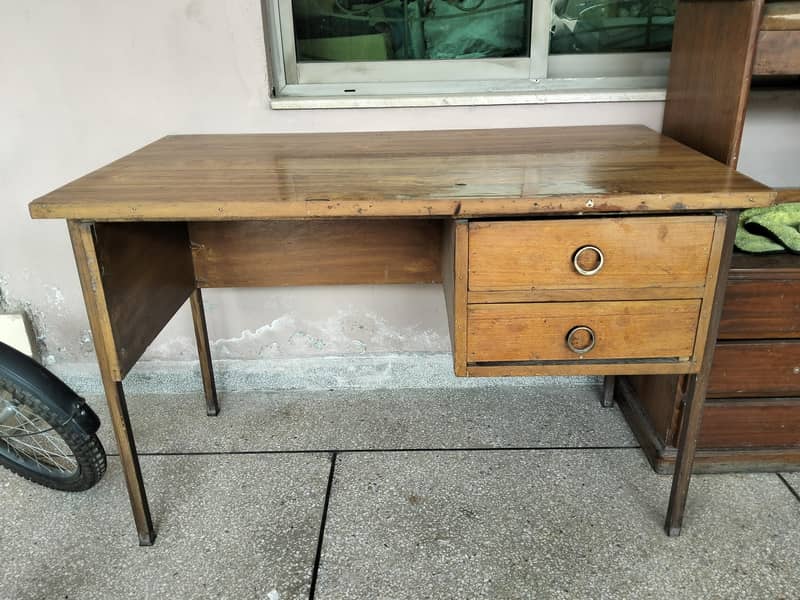 study table 0