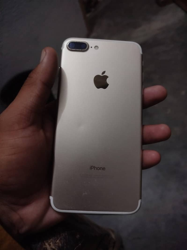 Apple iPhone 7 Plus 0