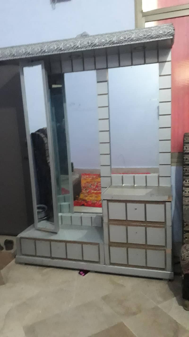 dressing table 90%off 1
