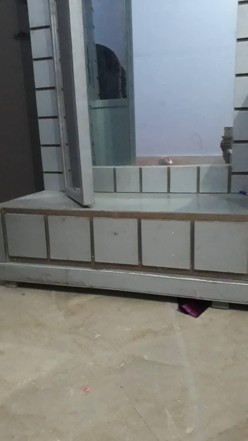 dressing table 90%off 4