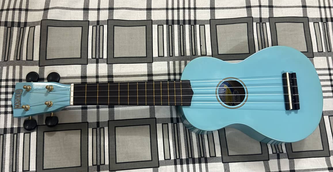 Ukuleles 0