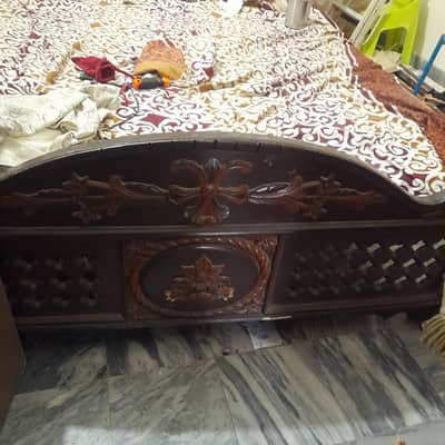 bed with matress