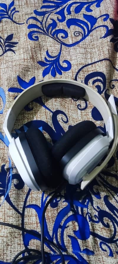 Astro A10