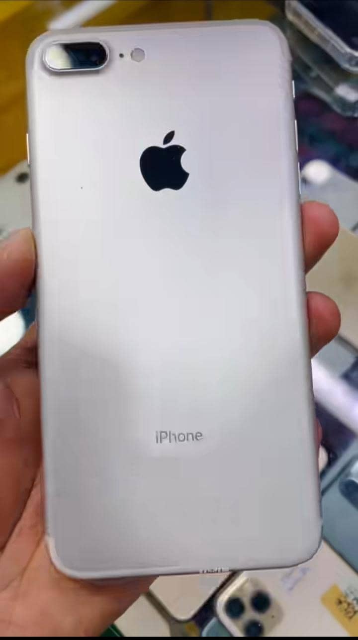 Apple iPhone 7 Plus 3