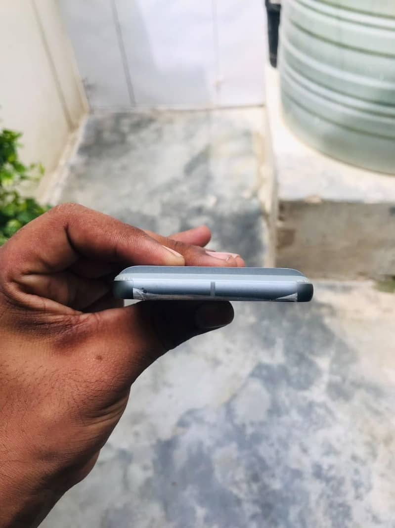 Google Pixel 8 3