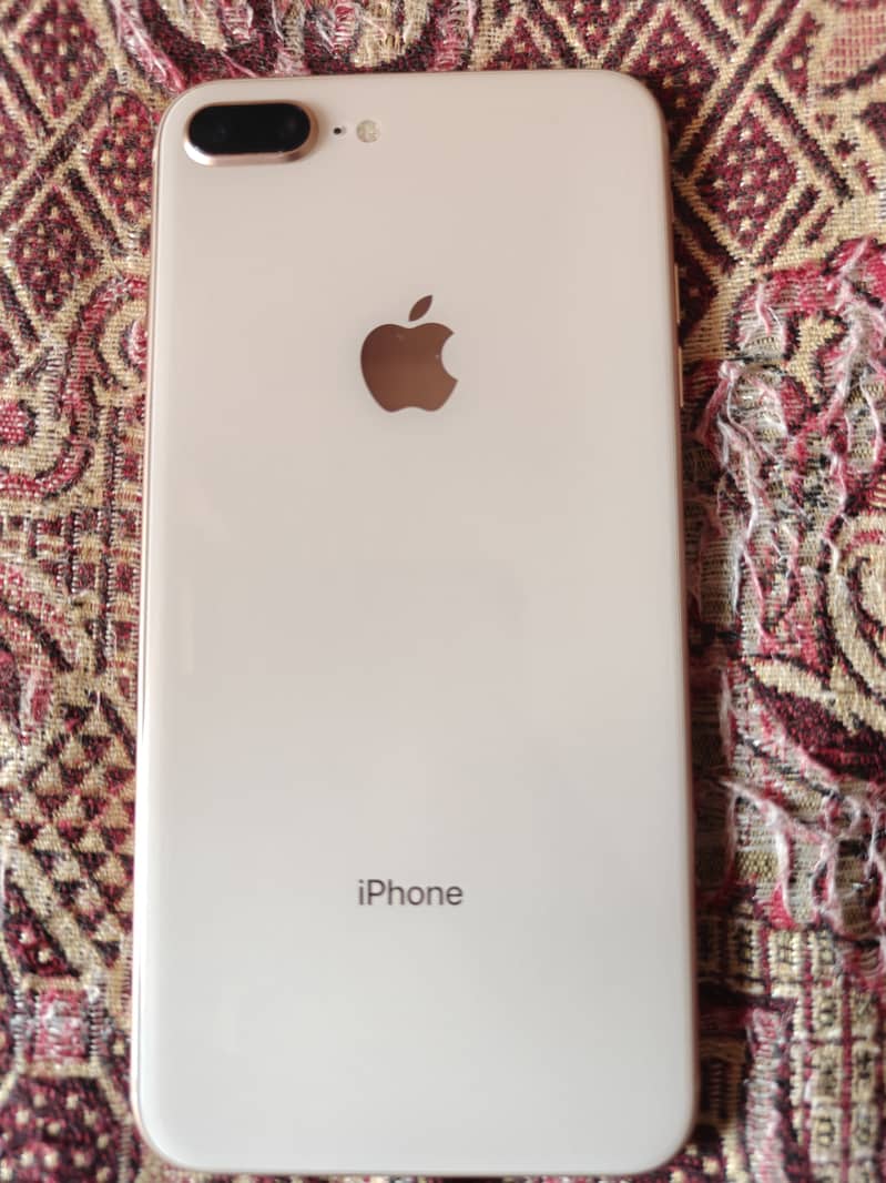 iPhone 8 Plus 0
