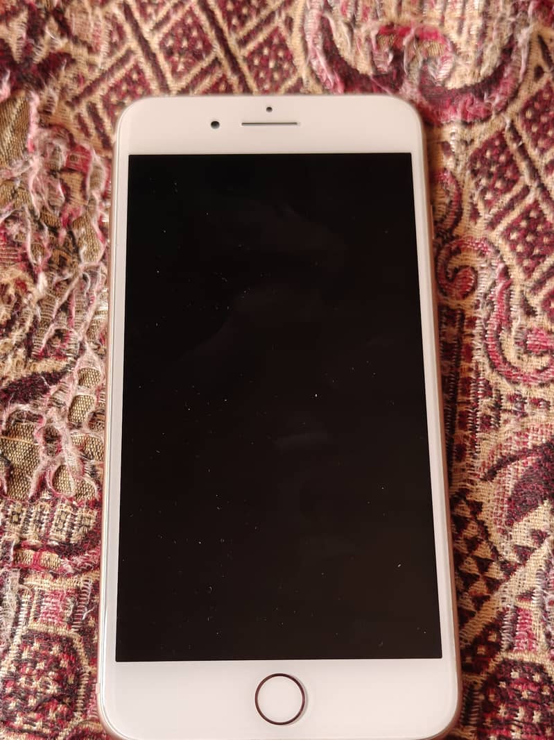 iPhone 8 Plus 2