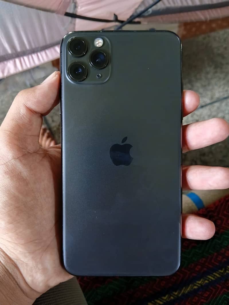 Apple iPhone 11 Pro Max 1
