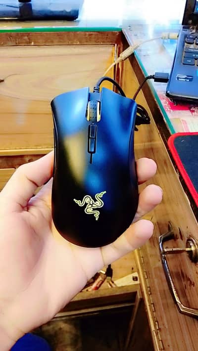 Razer branded gameing mouse