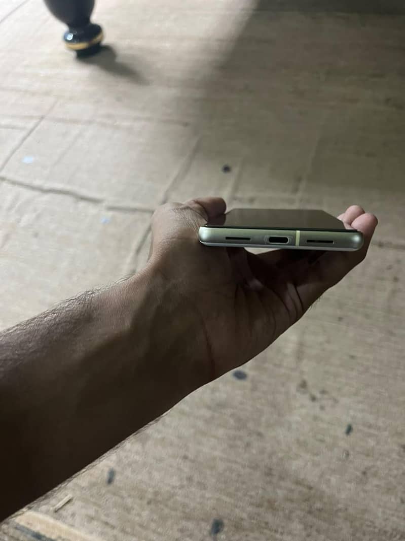 Google Pixel 7 4