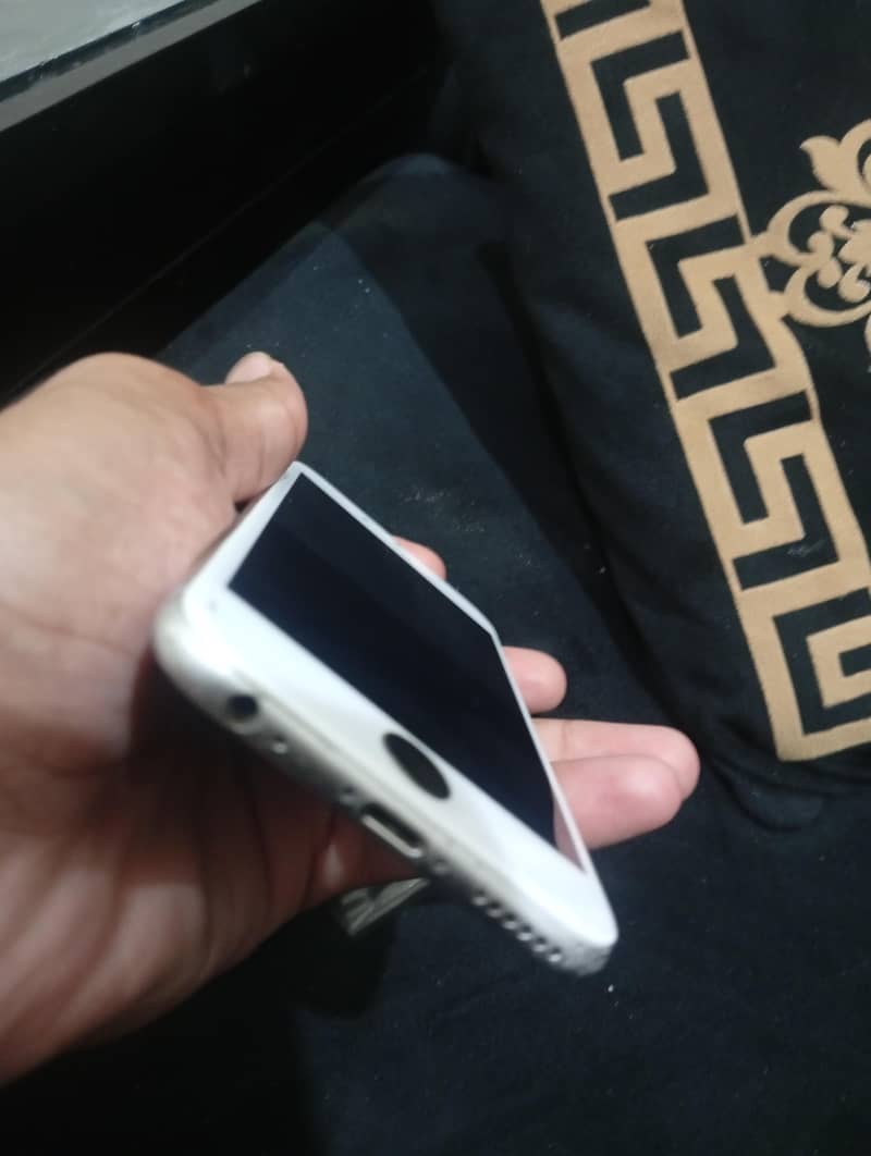 Apple iPhone 6 1