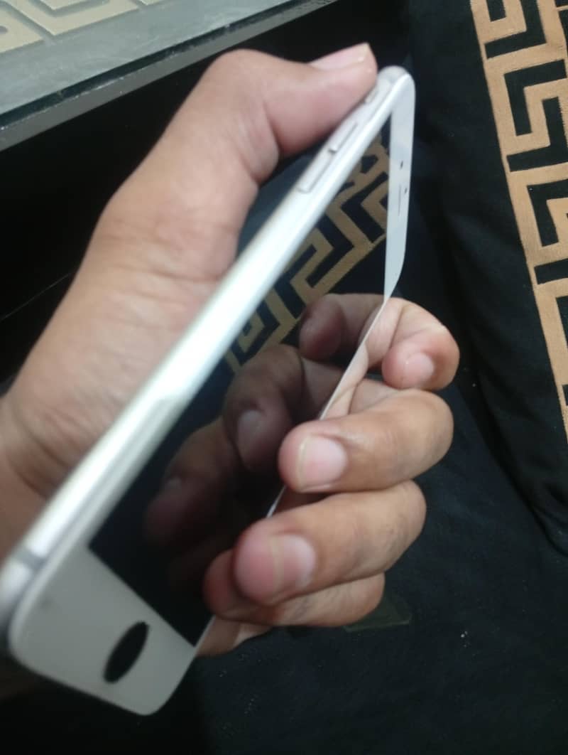 Apple iPhone 6 4