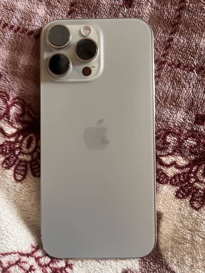 Apple iPhone 16 Pro Max