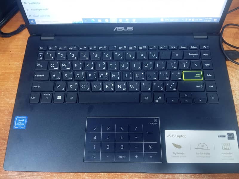 ASAUS E410MA 1