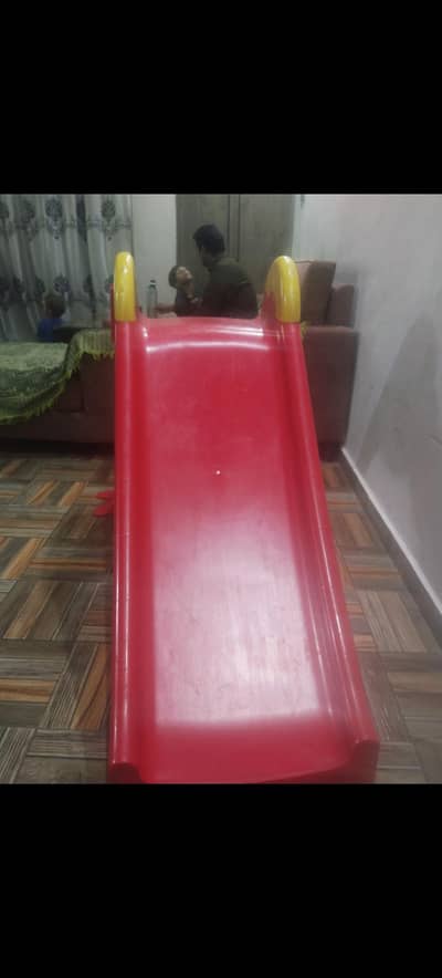 a slide with red color large size 3 steps Whatsapp 03364494999