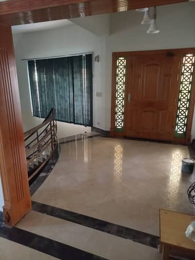Luxury Duplex 500 Yard Double Storey House For Sale G-11/3, Street 110