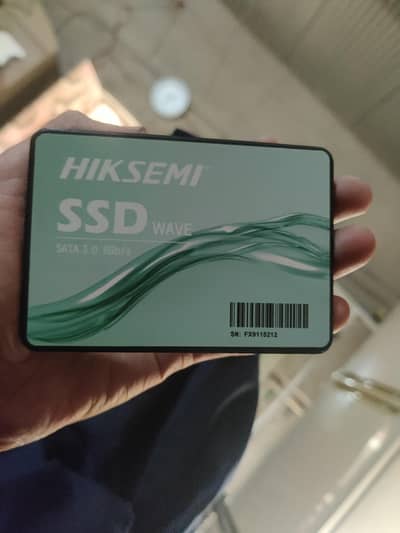 New SSD hai 128 fresh 10 days used hai with 2 year warranty
