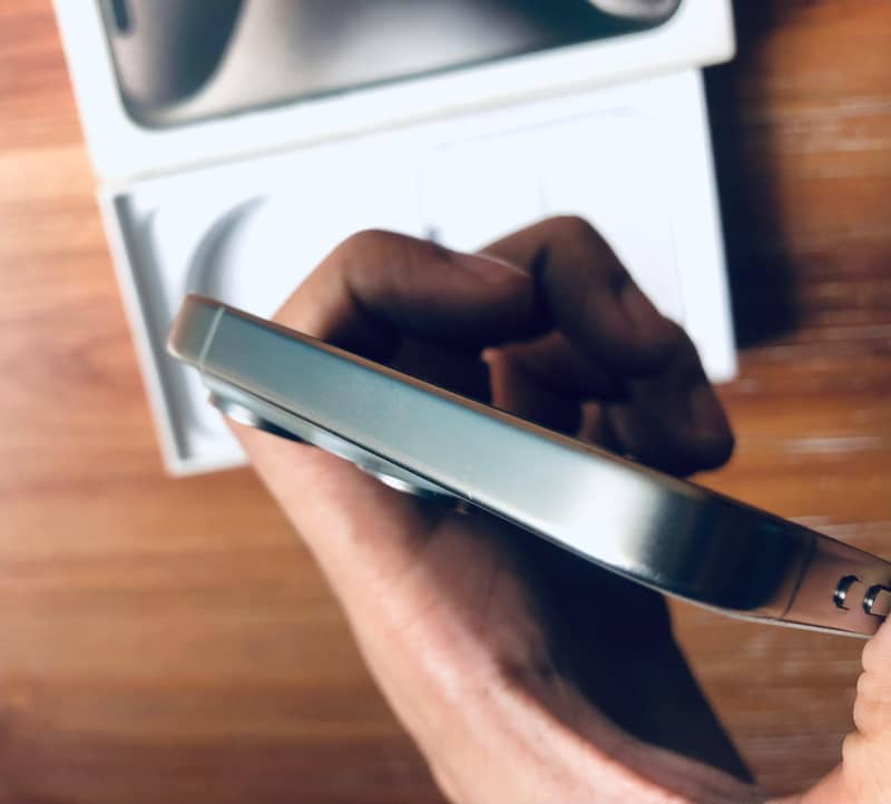 iPhone 15 Pro Max 6