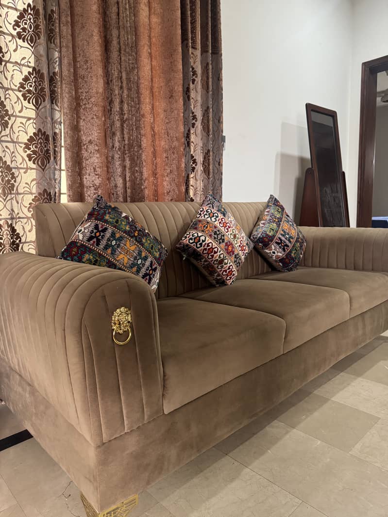 Sofa set and single bed 4