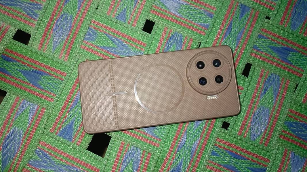 Tecno Spark 20 Pro Plus 5